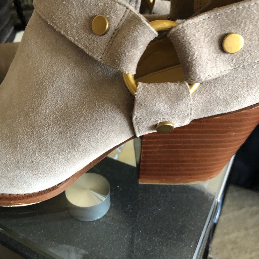 Michael Kors Tan Pamela Ankle Booties with Chunky Heel - Picture 5 of 12